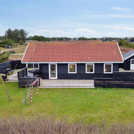 1092 Semesterbostad *